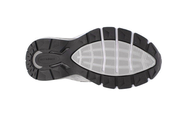 New Balance Men 990v5 Wide Width 2E Grey/Charcoal/White Shoe